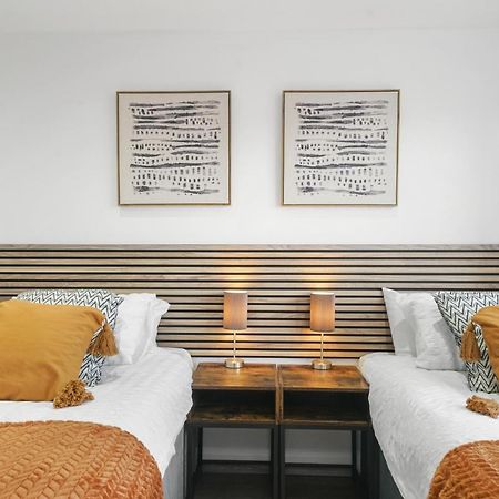 Modern Bungalow In Maidstone Sleeps 5 With Free Parking Dış mekan fotoğraf