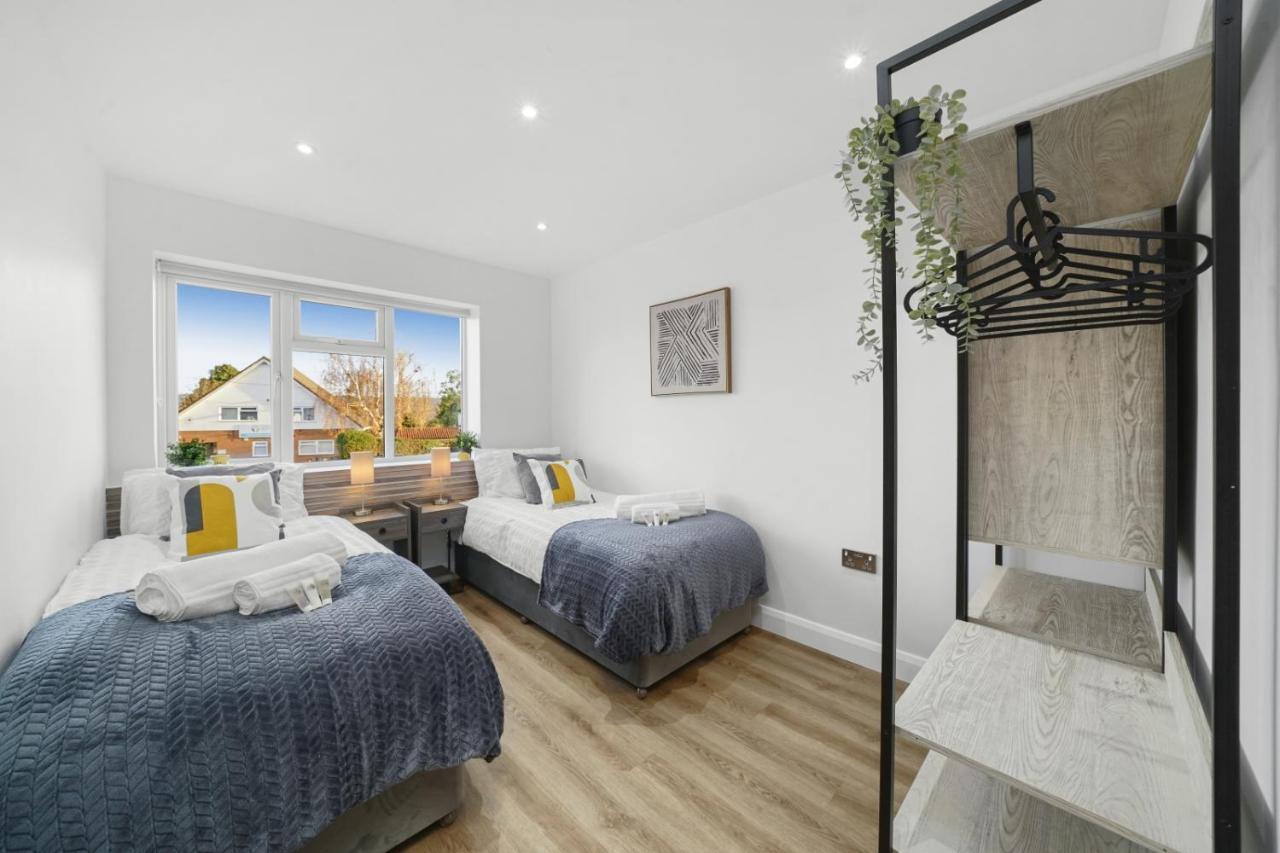 Modern Bungalow In Maidstone Sleeps 5 With Free Parking Dış mekan fotoğraf