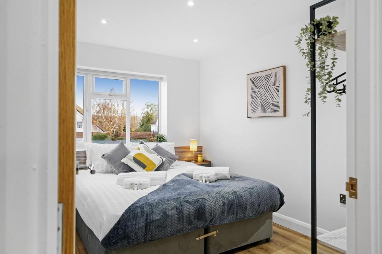 Modern Bungalow In Maidstone Sleeps 5 With Free Parking Dış mekan fotoğraf