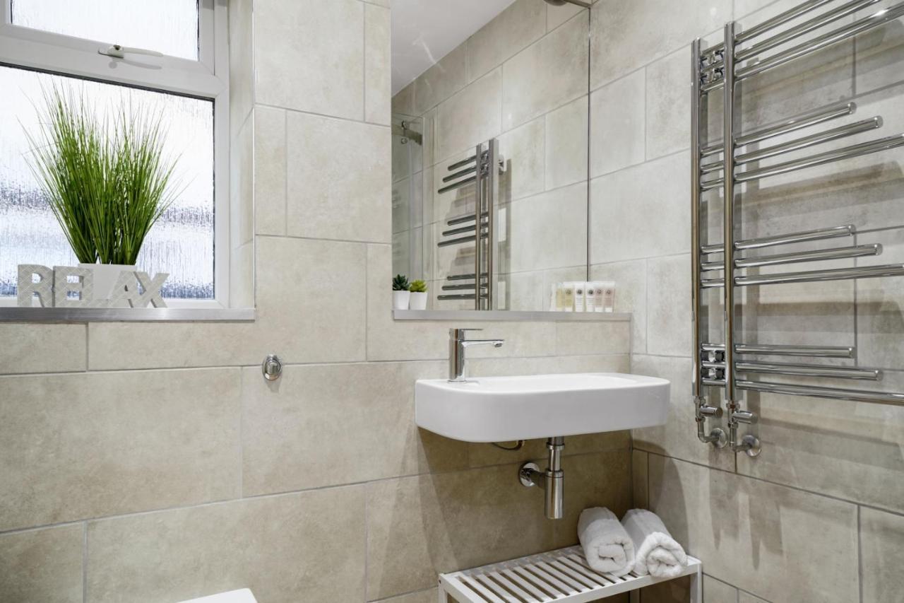 Modern Bungalow In Maidstone Sleeps 5 With Free Parking Dış mekan fotoğraf